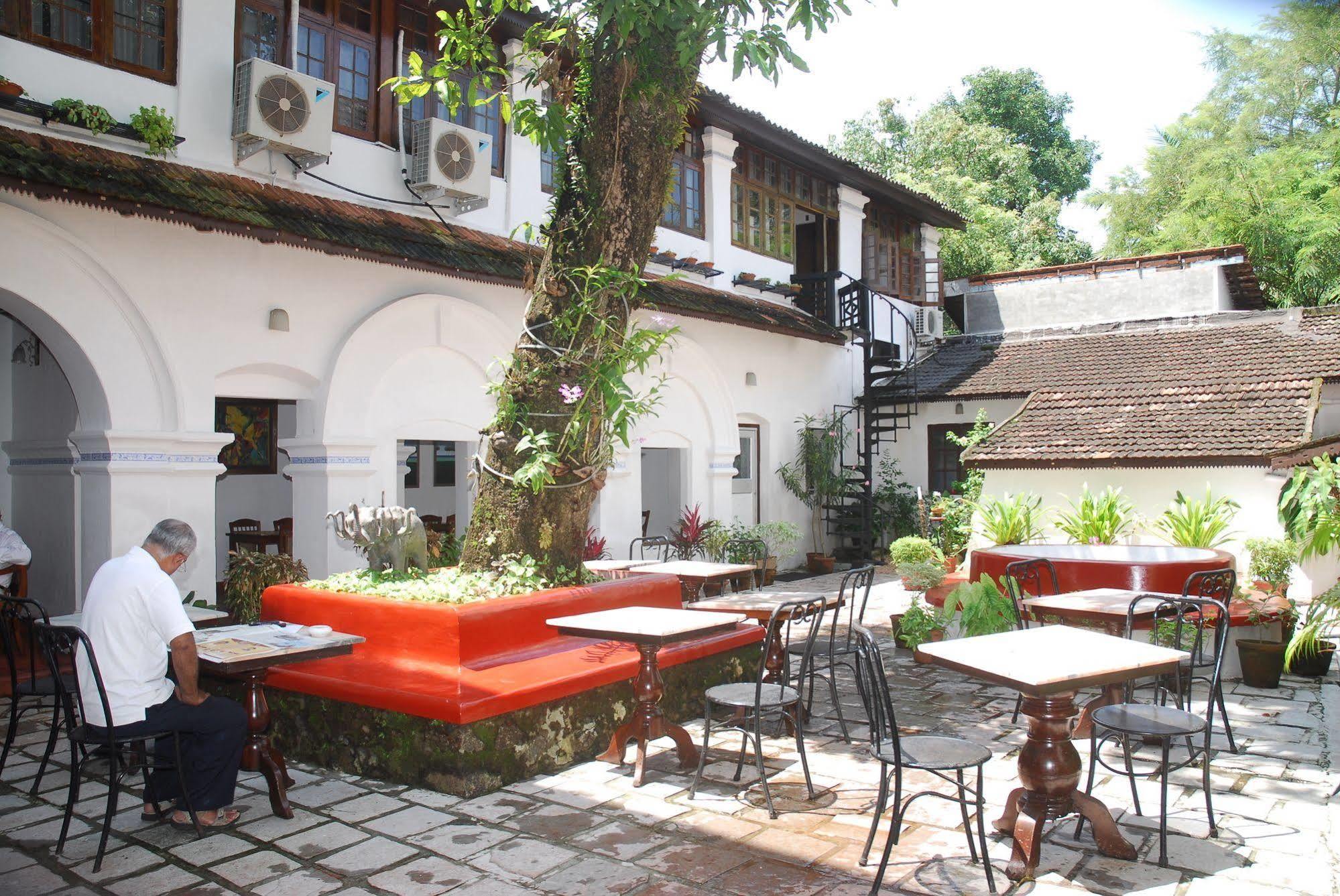 Old Courtyard Hotel Kochi Εξωτερικό φωτογραφία